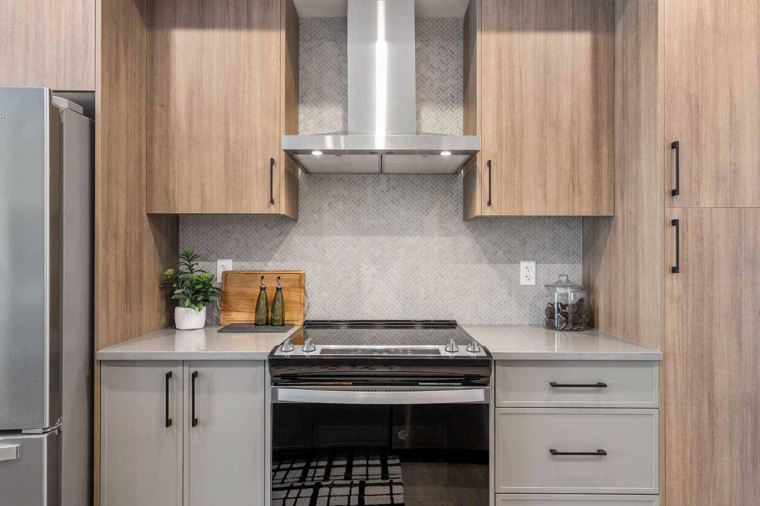 Okotoks, AB T1S 5Y2,100 Banister DR #4102