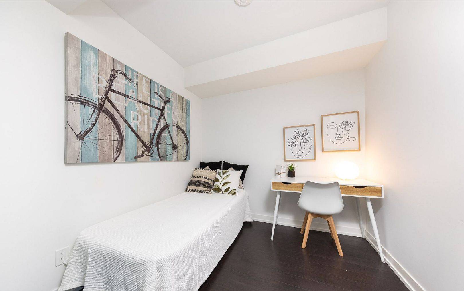 Toronto C08, ON M4Y 0E8,85 Wood ST #1808