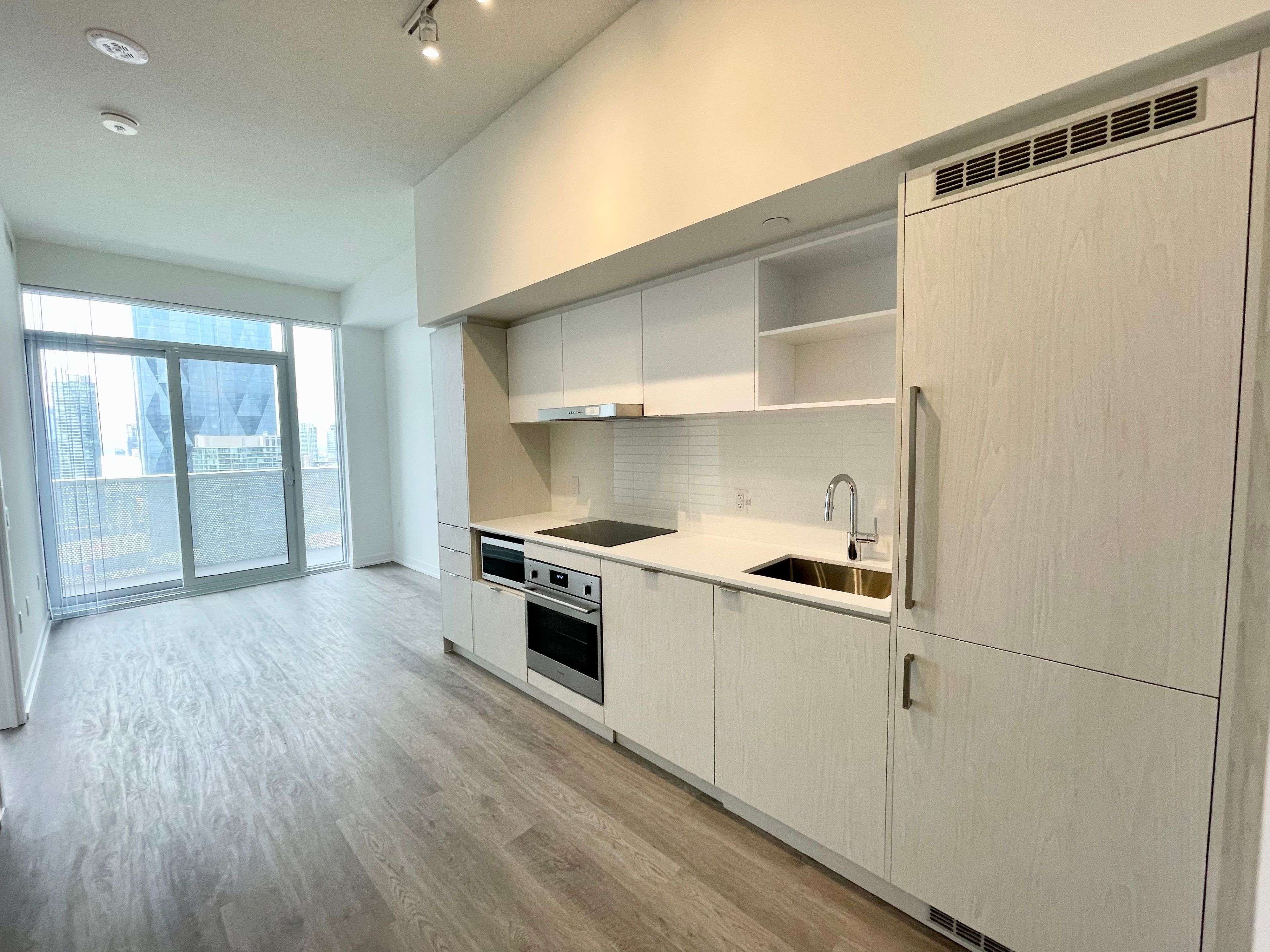 Toronto C08, ON M5G 0G1,55 Cooper ST #4115