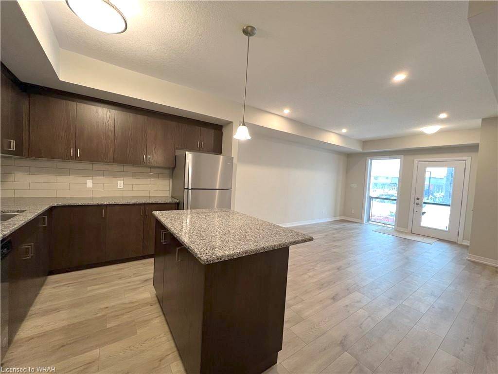 Kitchener, ON N2R 0S7,261 Woodbine AVE ##30