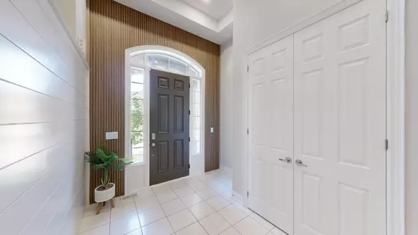 Whitby, ON L1P 0E2,69 Blenheim CIR