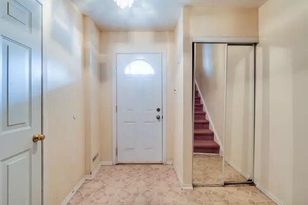 Brampton, ON L6T 1J7,46 Dearbourne BLVD #4