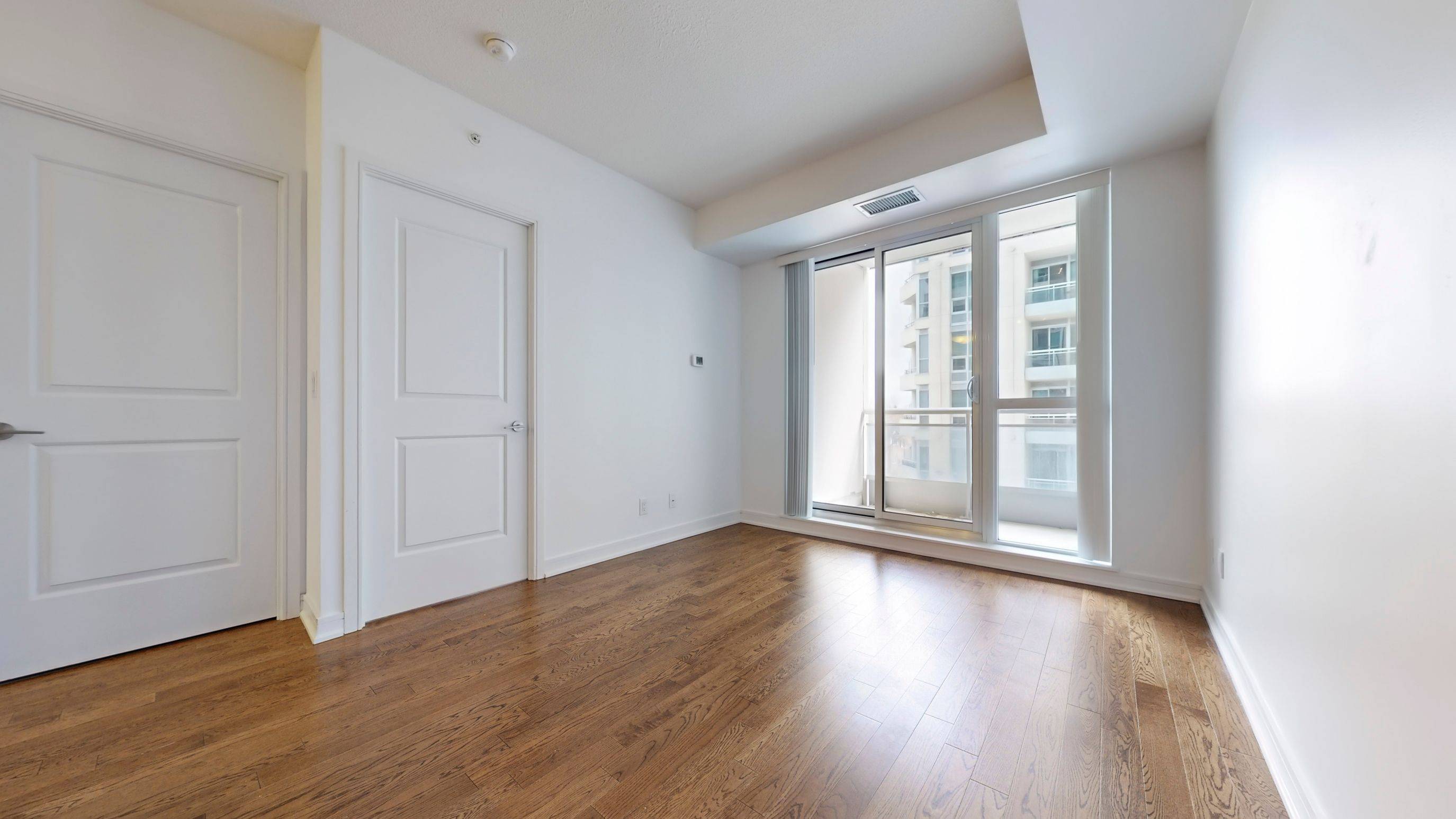 Richmond Hill, ON L4C 1V5,9205 Yonge ST #309
