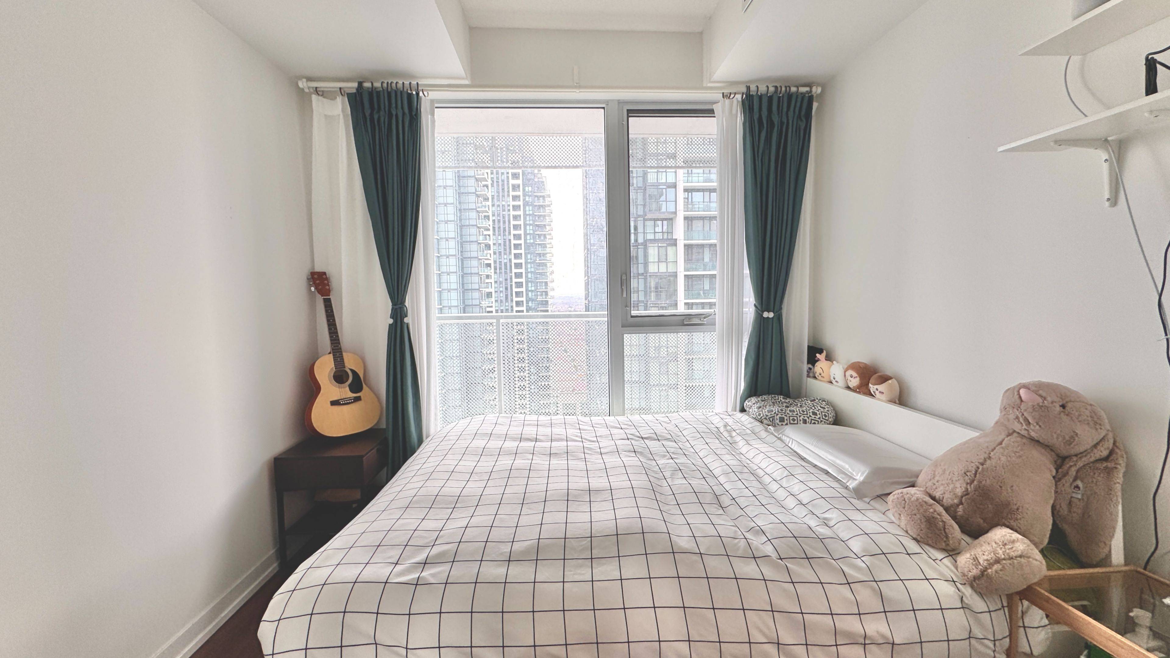 Mississauga, ON L5B 0L4,4065 Confederation Pkwy #2001