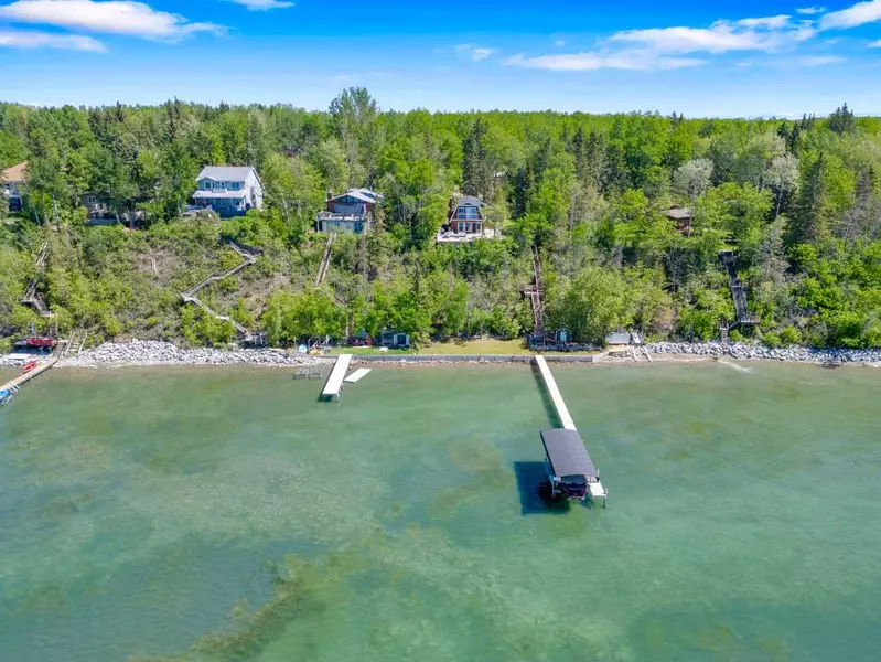 411 Birchcliff RD, Birchcliff, AB T4S 1R6