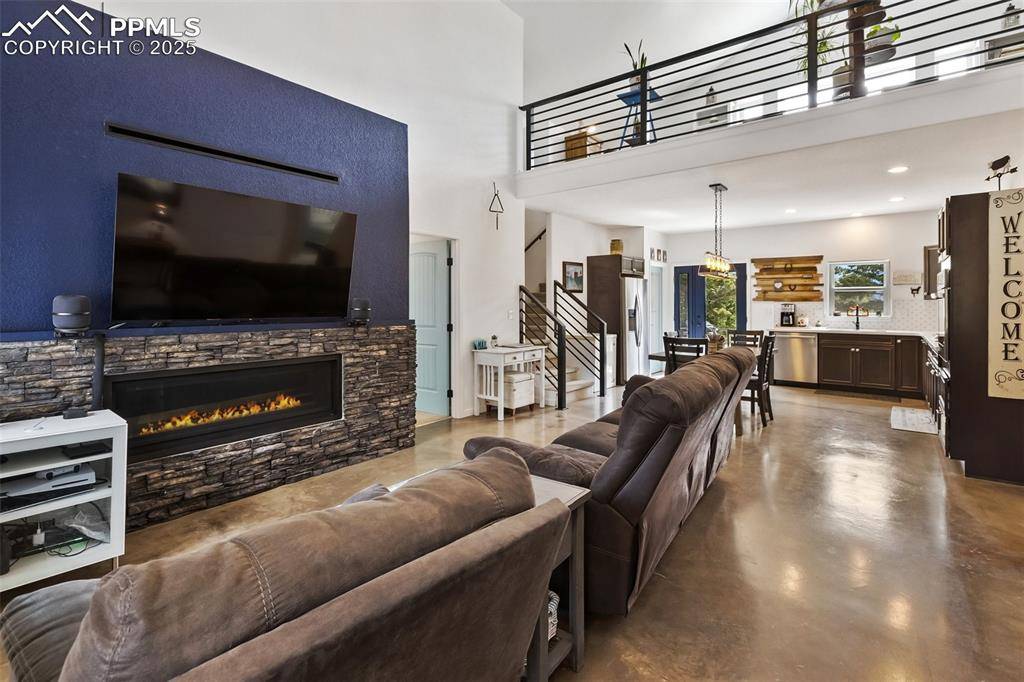 Florissant, CO 80816,126 Rainier DR
