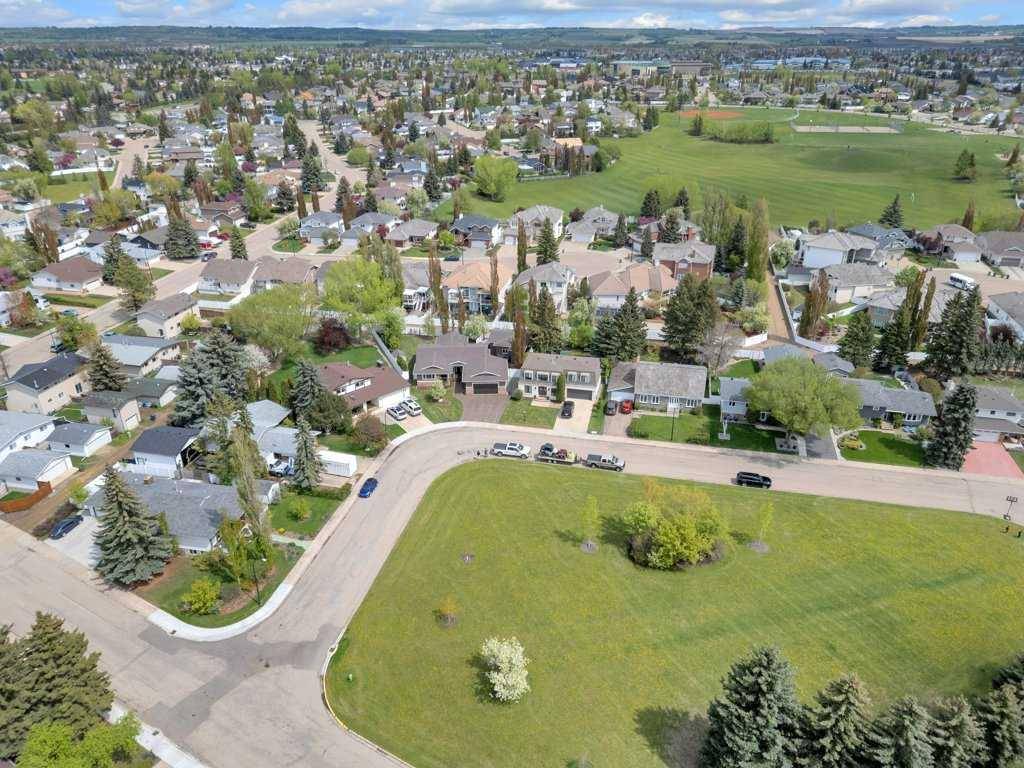 Red Deer, AB T4R 1G7,88 Anquetel Close