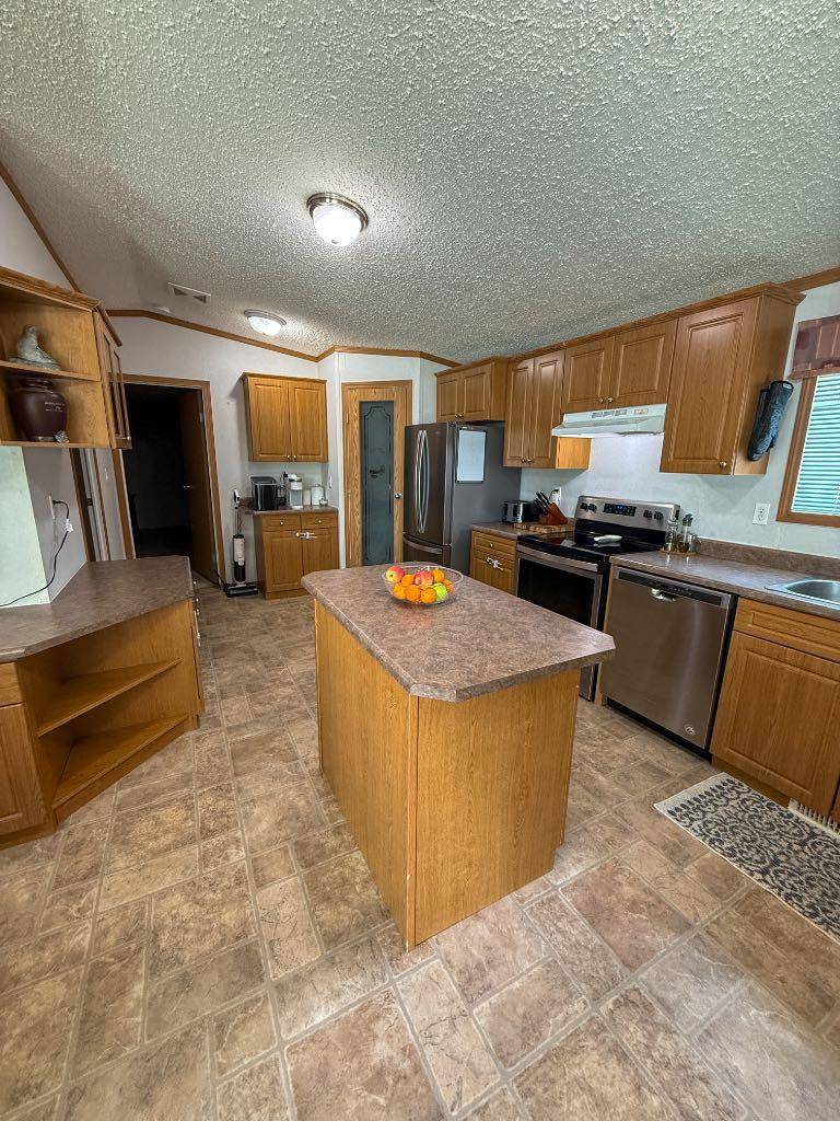 Whitecourt, AB T7S 1V9,7 Henke Place