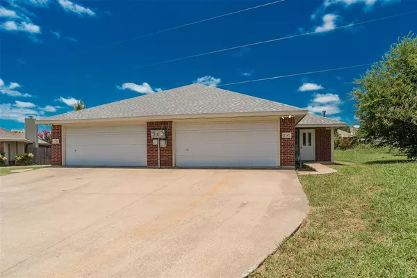 2747 Malibu Court, Glenn Heights, TX 75154