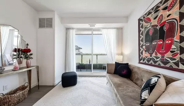 Calgary, AB T2M 1J3,122 Mahogany Centre SE #508