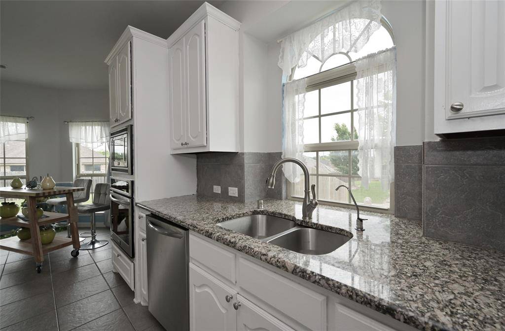 Cedar Hill, TX 75104,1067 Hollow Creek Drive