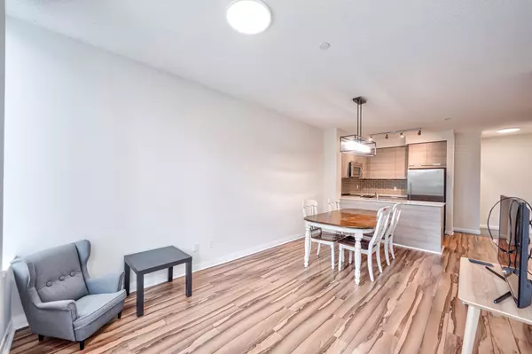 Mississauga, ON L5R 0E4,55 Eglinton AVE W #108