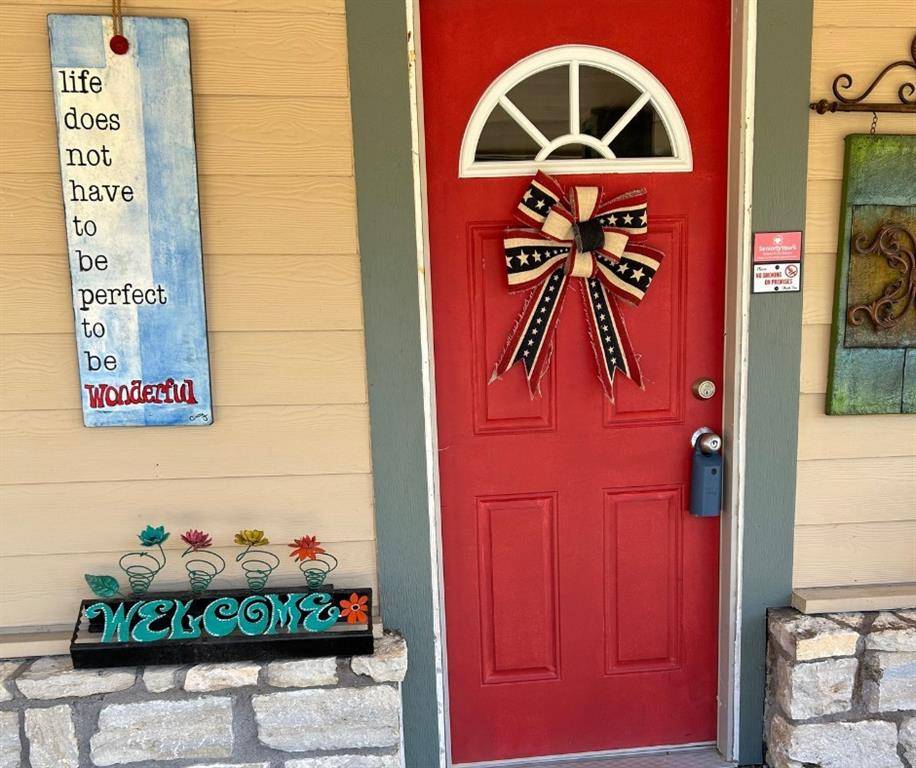 Granbury, TX 76048,1031 W Pearl Street W #1
