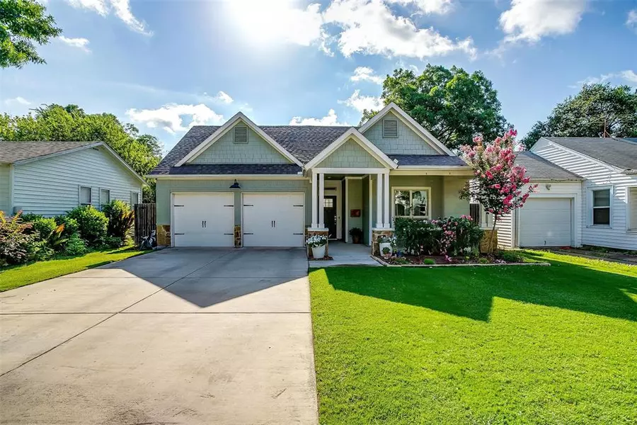 2733 Townsend Drive, Fort Worth, TX 76110