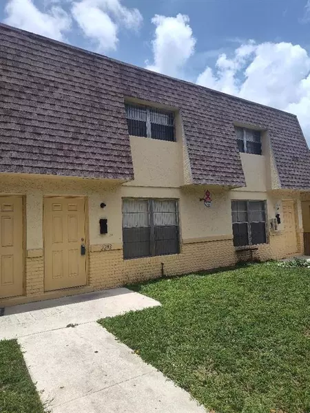 2291 NW 59th Way, Lauderhill, FL 33313