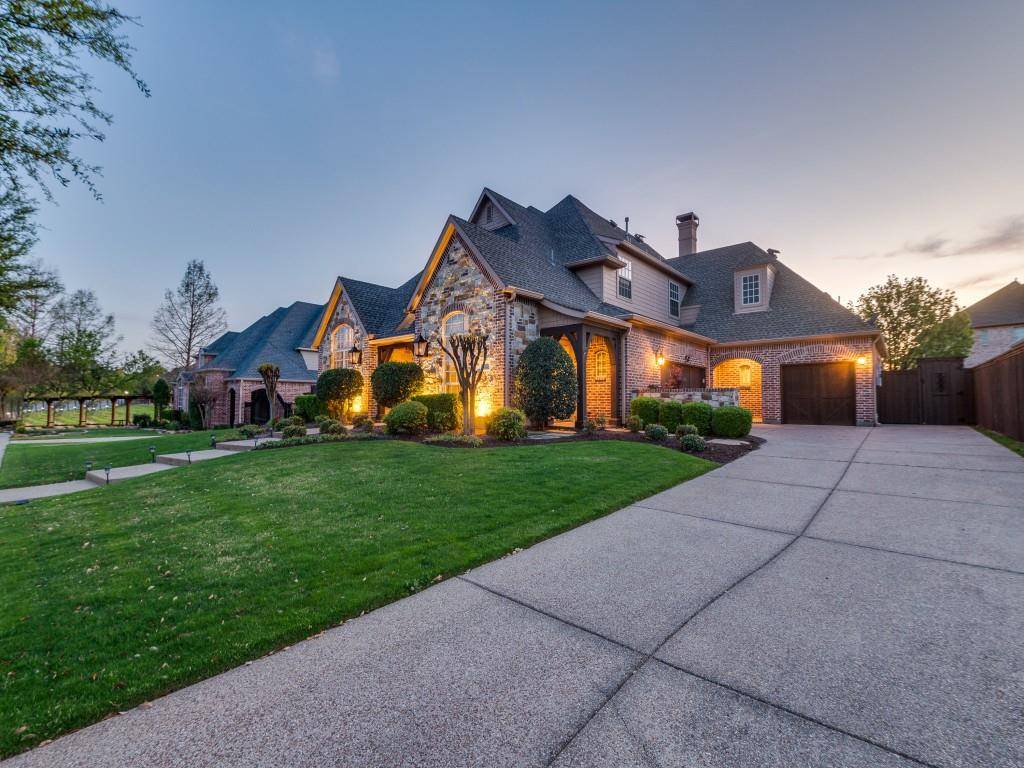 2911 Merlin Drive, Lewisville, TX 75056