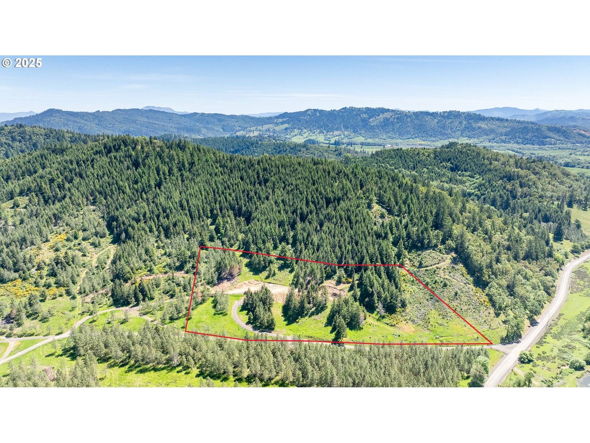 2795 OAK HILL RD, Roseburg, OR 97471