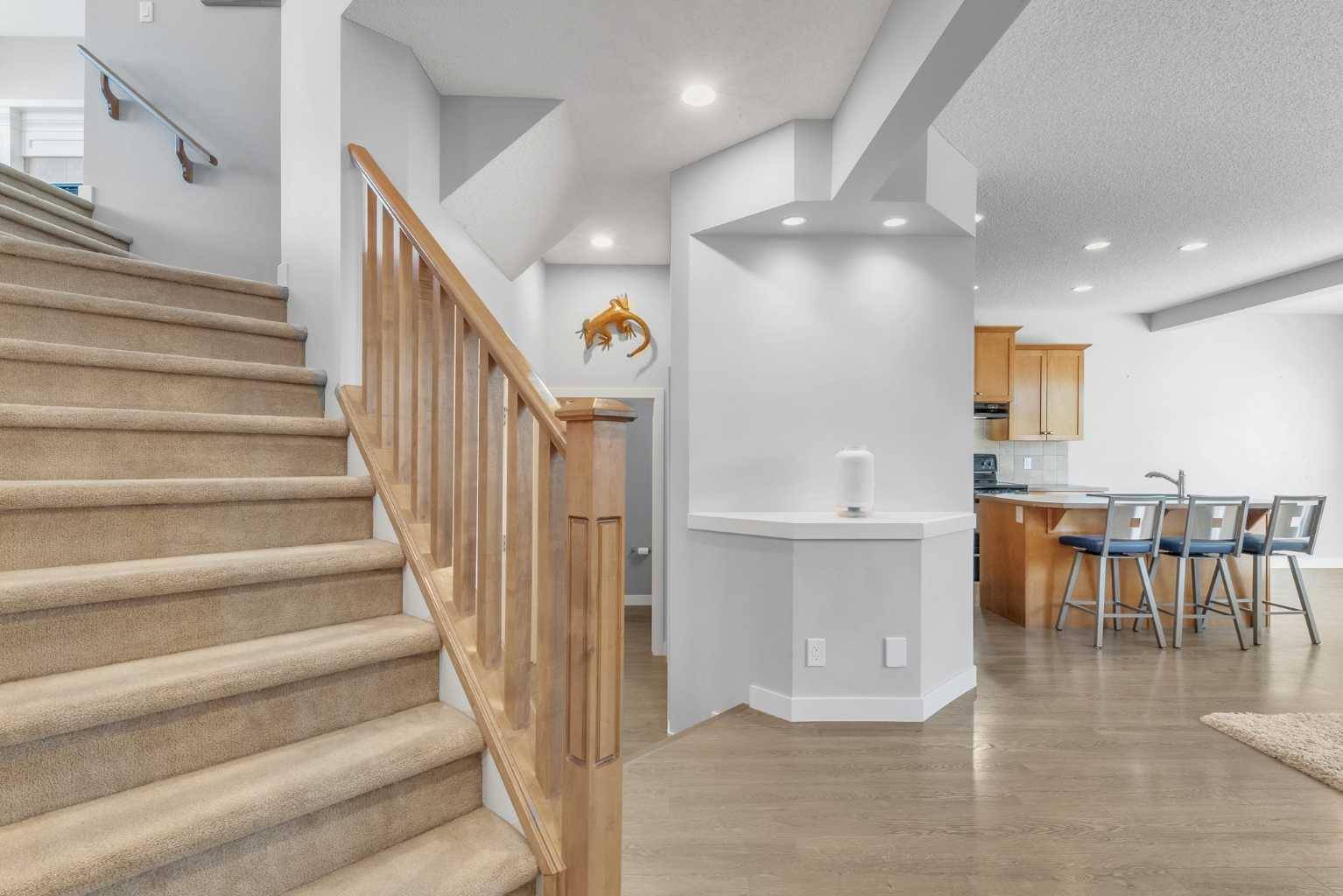 Calgary, AB T3M 0B9,31 Cranwell LN Southeast