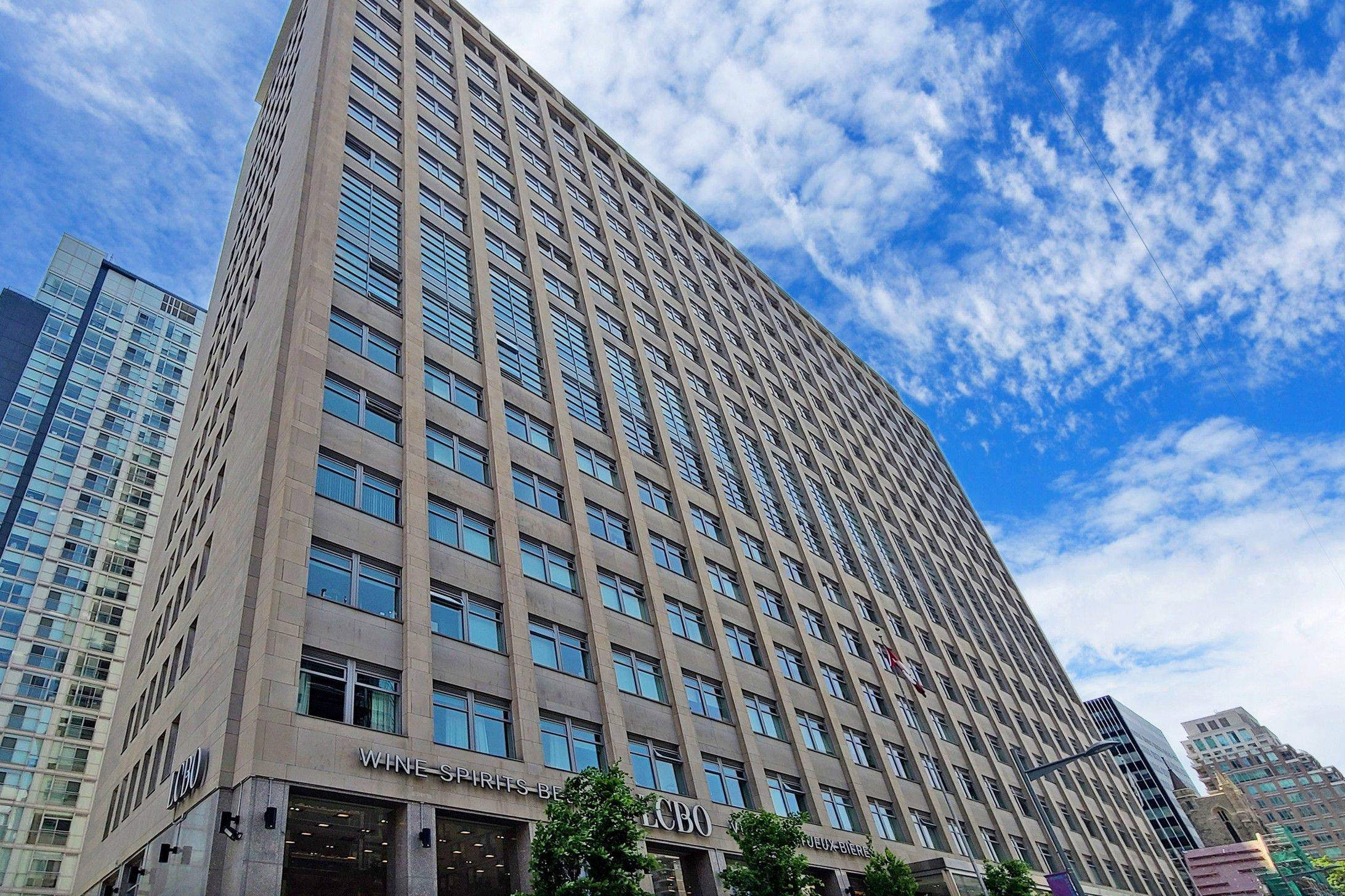 111 St Clair AVE W #1024, Toronto C02, ON M4V 1N5