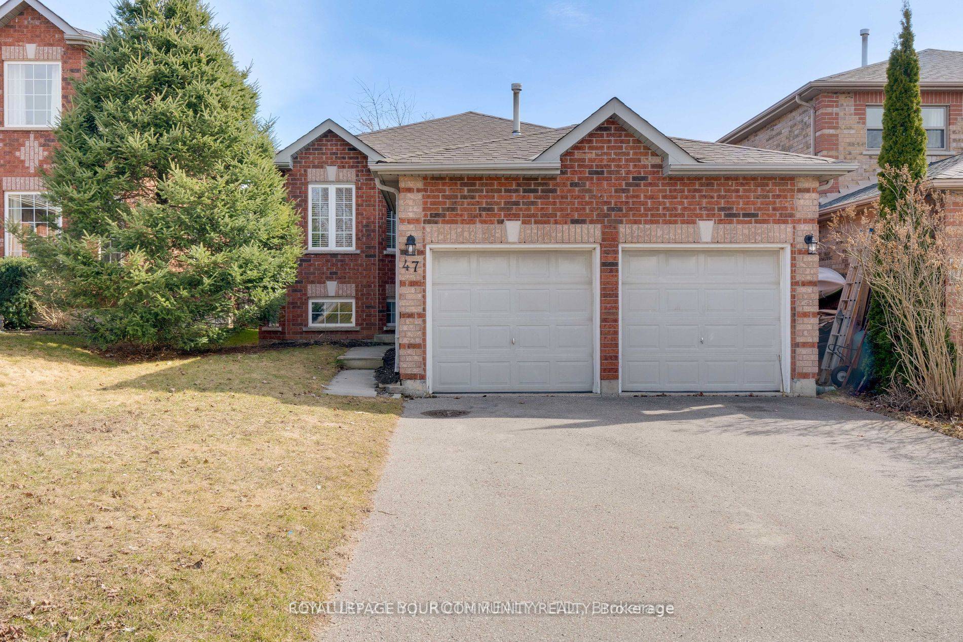 47 Holly Meadow RD S, Barrie, ON L4N 0E2