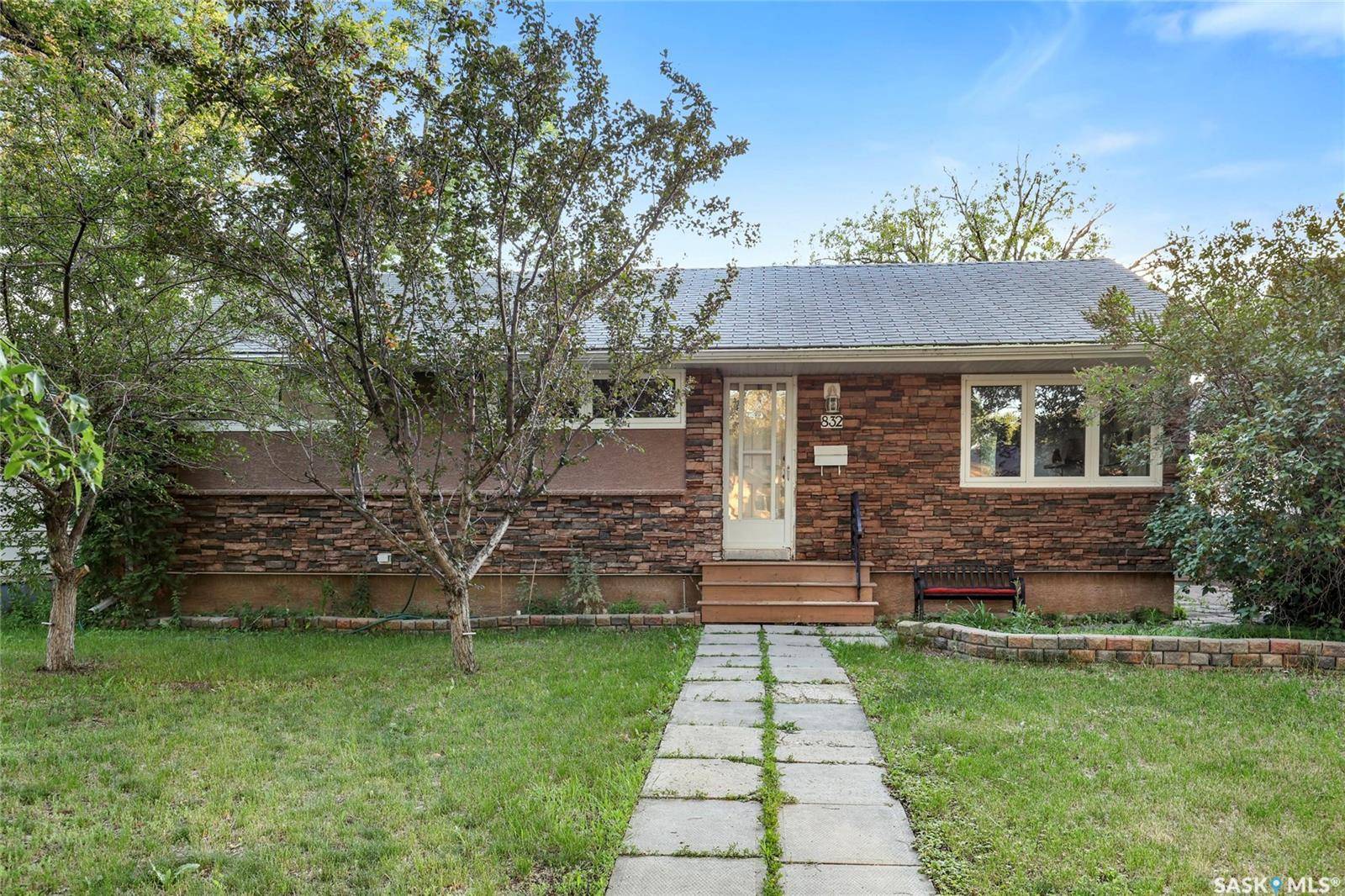 832 Walker STREET, Regina, SK S4T 5N2
