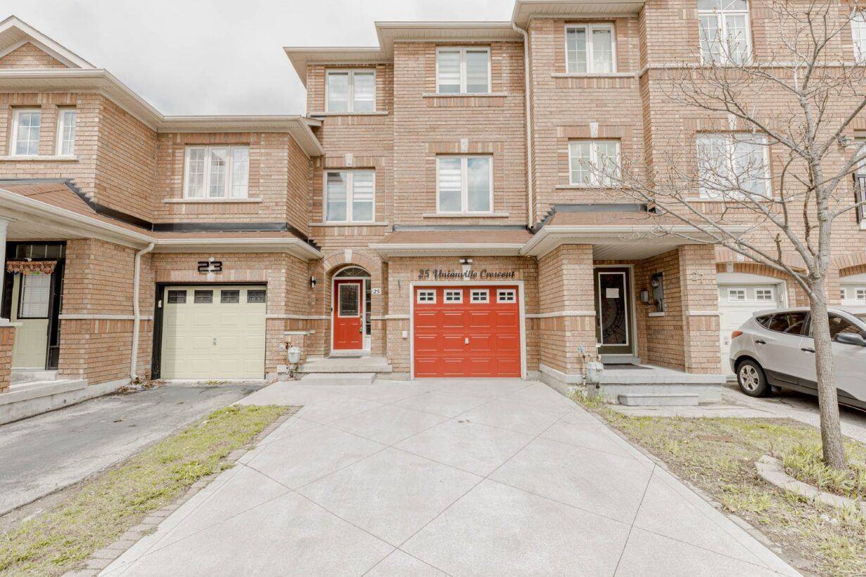 25 Unionville CRES, Brampton, ON L6P 2Z4