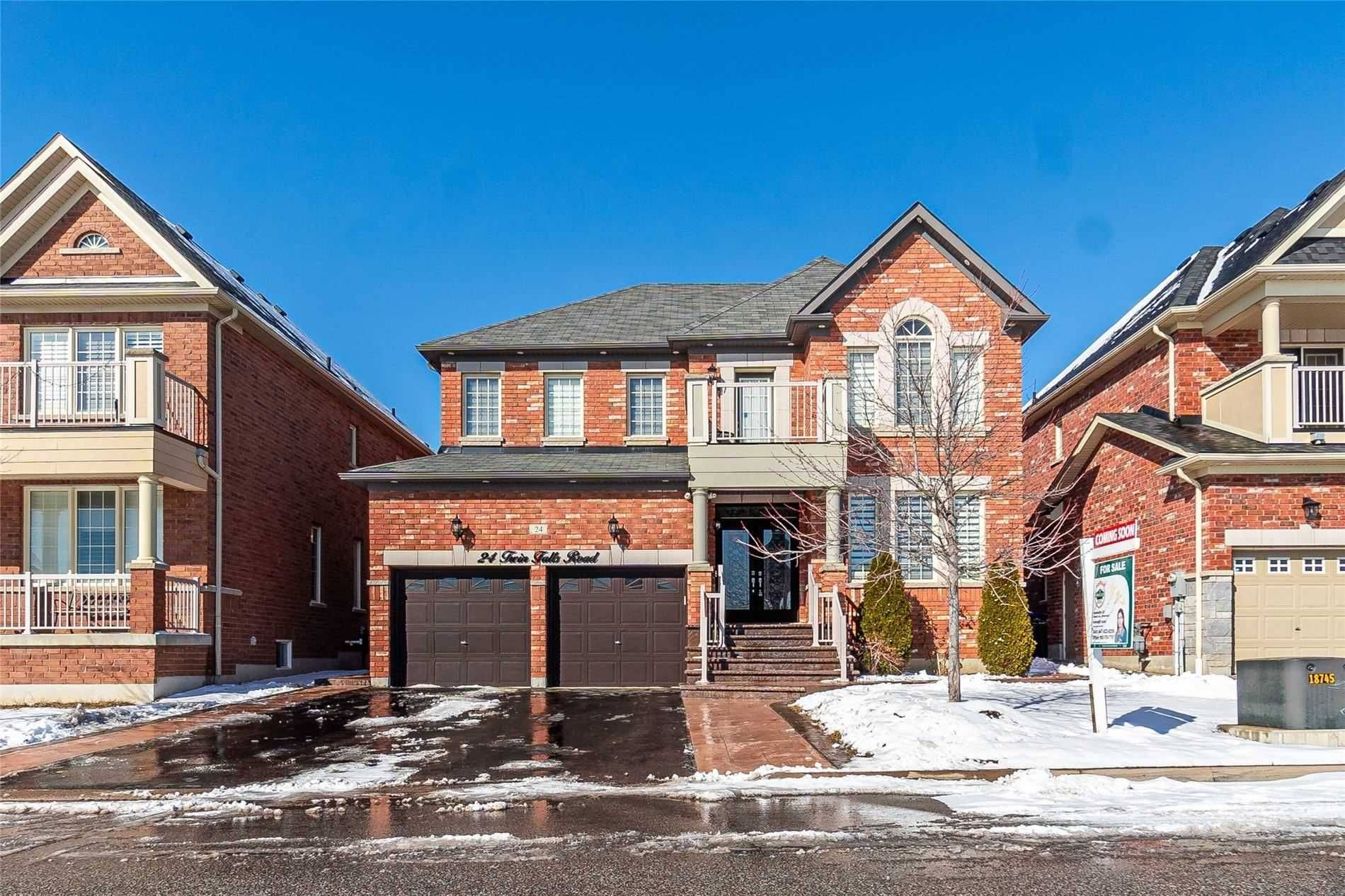 24 Twin Falls RD, Brampton, ON L6Y 0V3