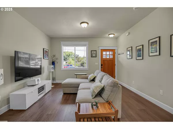Portland, OR 97206,5826 SE FLAVEL ST