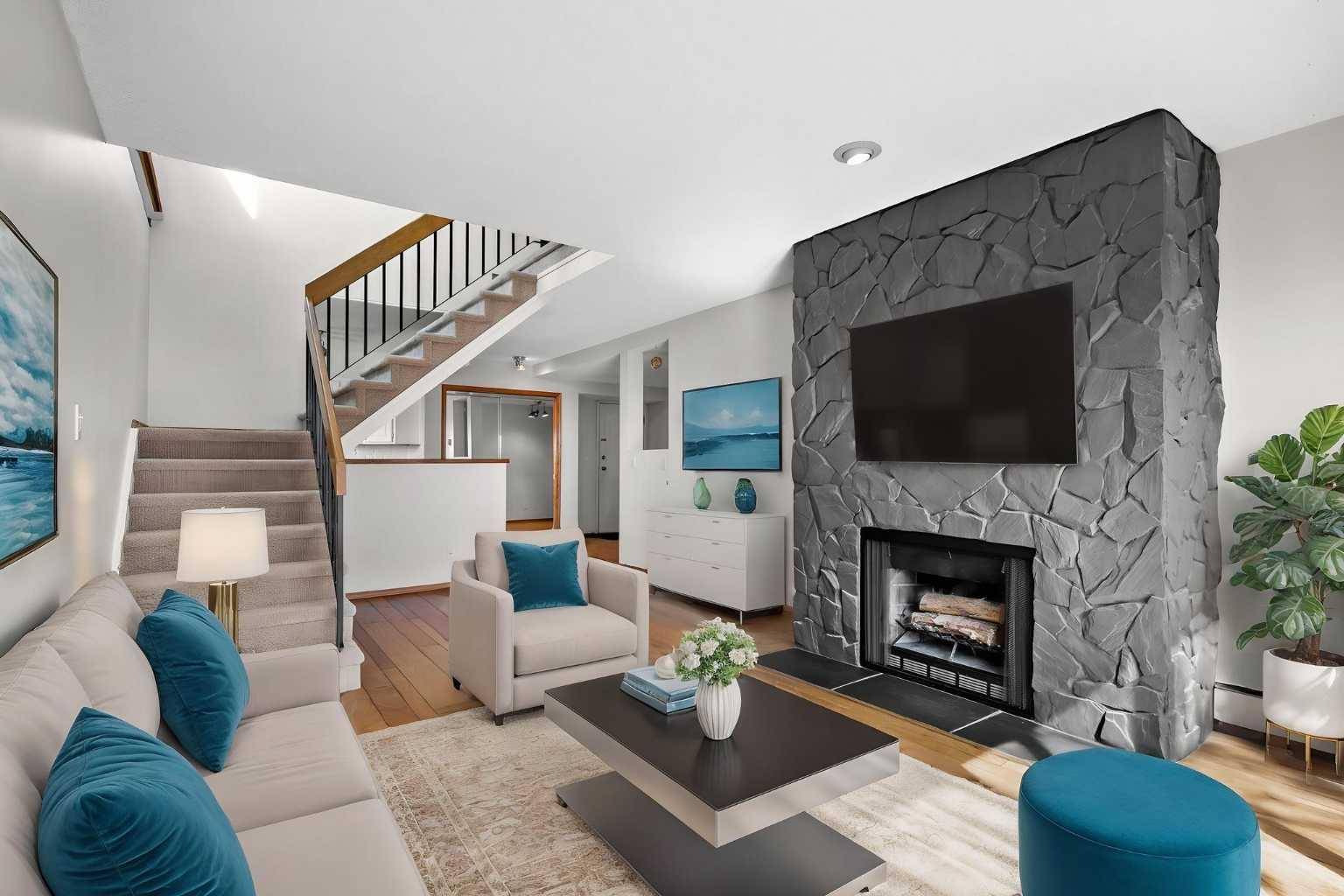 722 4A ST NE #15, Calgary, AB T2E 3W2