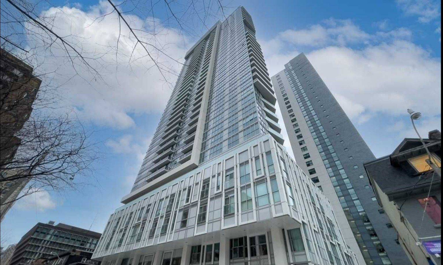 77 Mutual ST #2204, Toronto C08, ON M5B 2A9