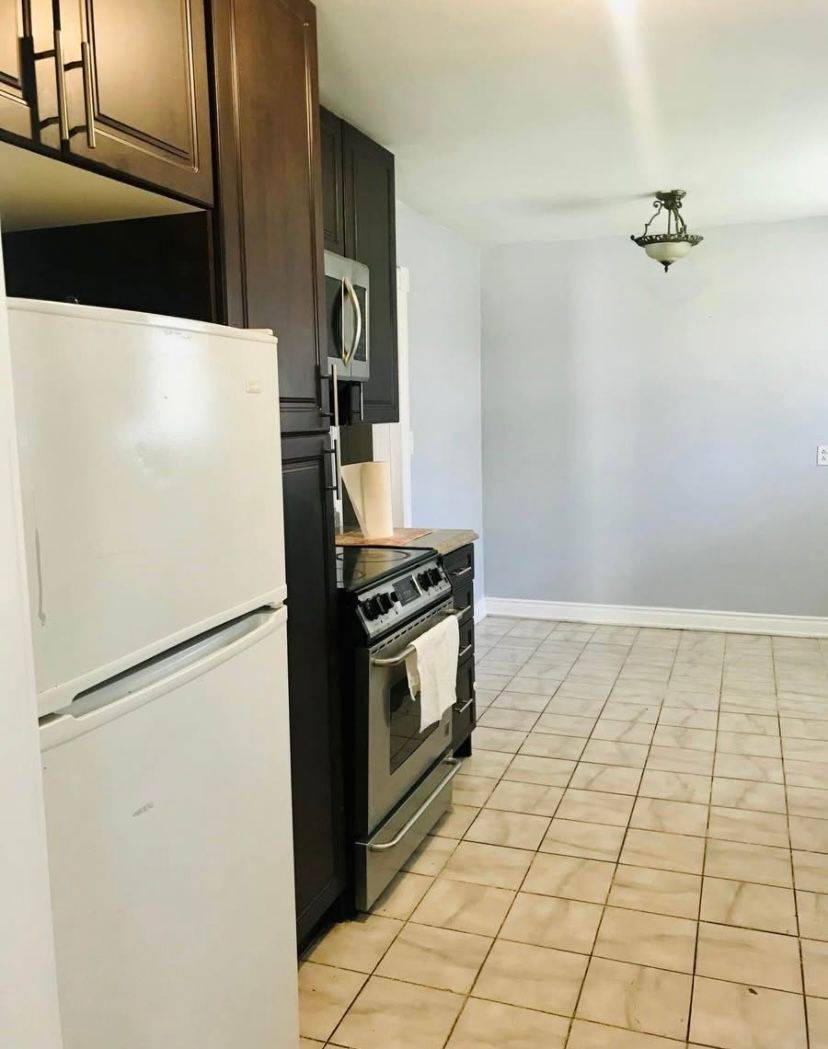 Toronto C15, ON M2H 1W9,45 Summerside CRES
