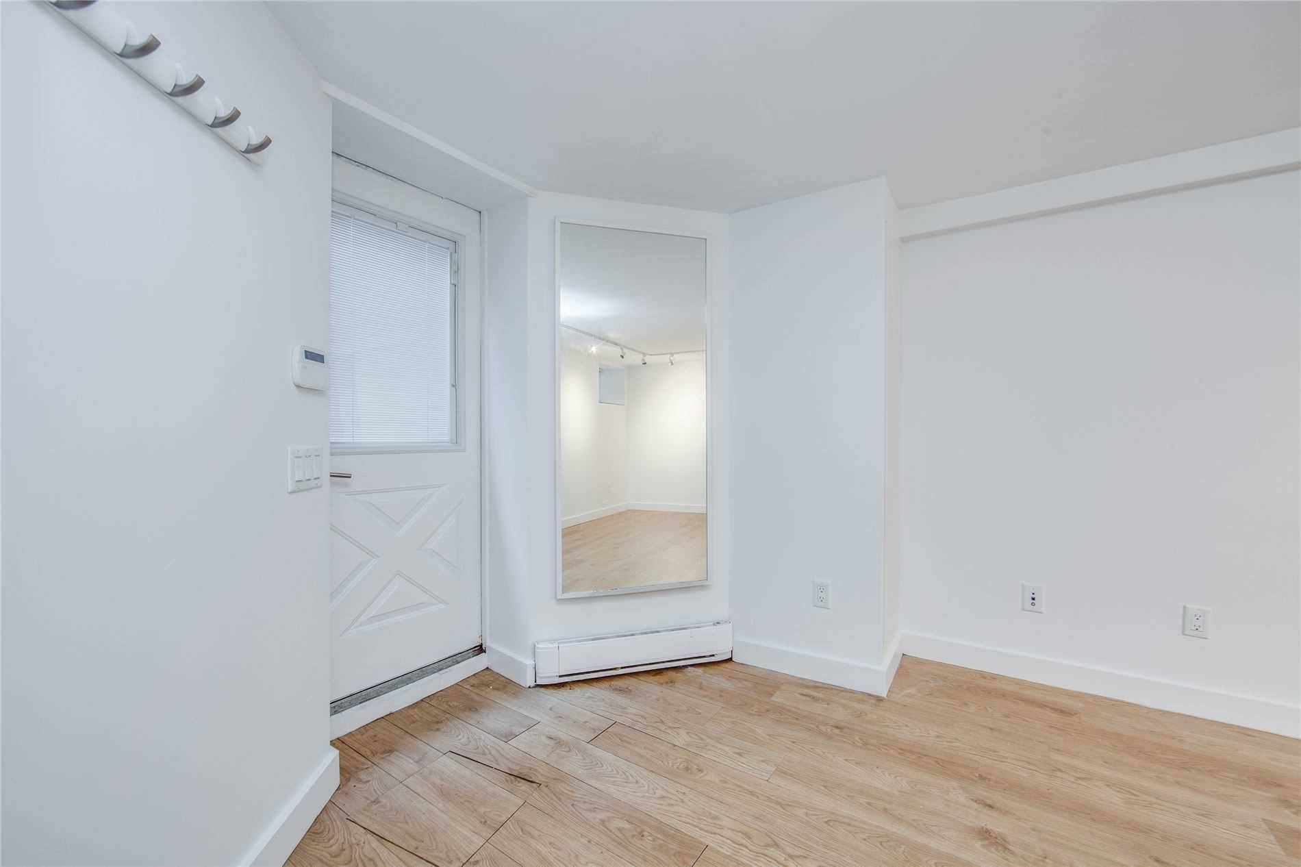 Toronto C02, ON M5R 1L7,18 Kendal AVE #Bsmt front