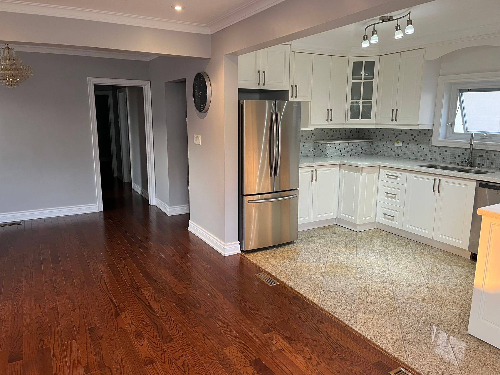 34 Irvington CRES #Main, Toronto C14, ON M2N 2Z1