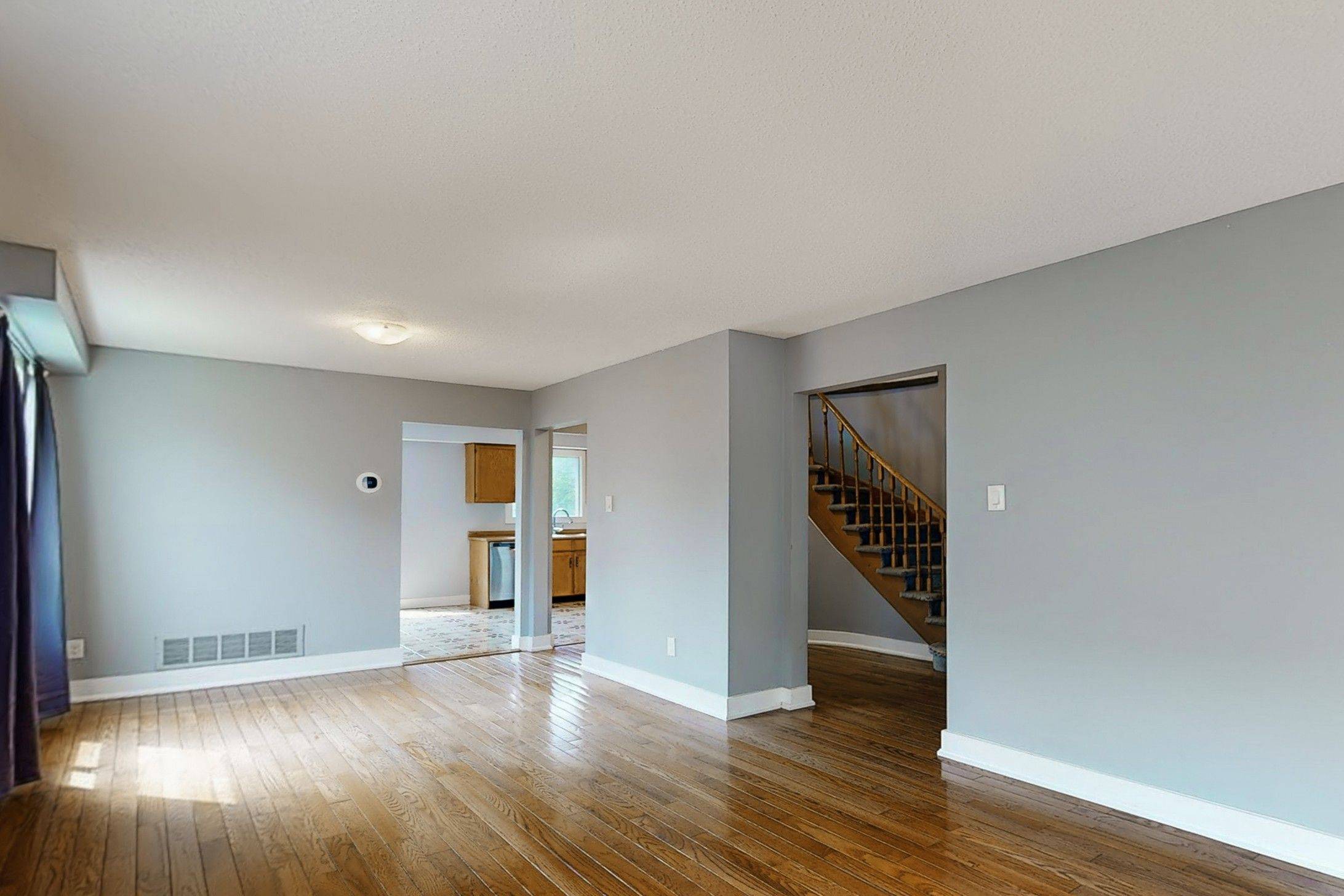 Toronto E10, ON M1C 3N6,11 GRANDHALL CT