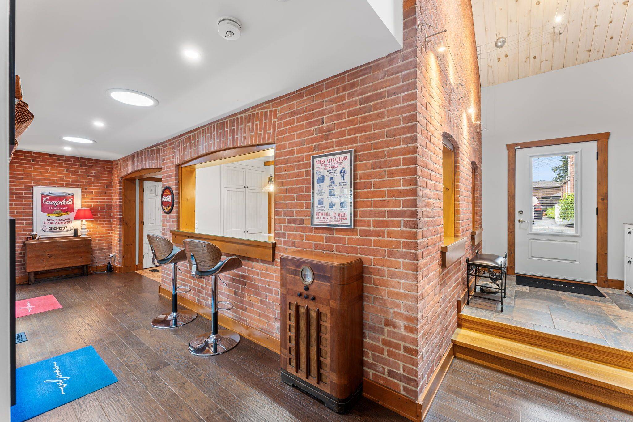 Whitchurch-stouffville, ON L4A 1B9,16 William ST