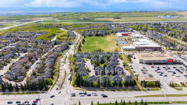 Calgary, AB T3H5V3,8522 Wentworth DR SW