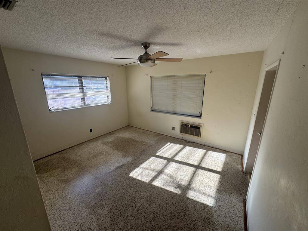 Pompano Beach, FL 33062,3207 Norfolk St