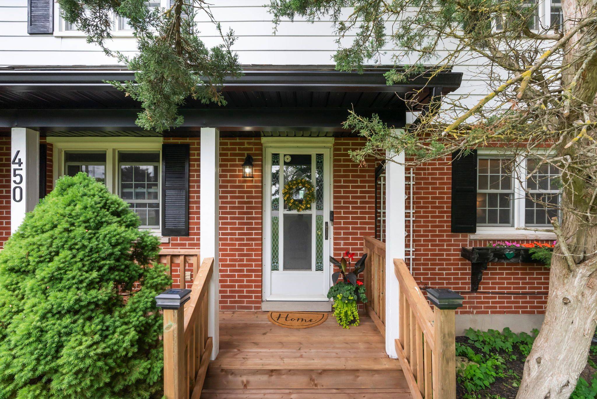 Wellington North, ON N0G 1A0,450 Smith ST
