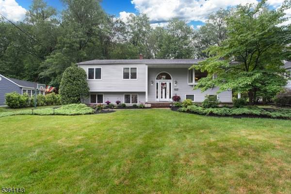 194 Sutton Dr, Berkeley Heights Twp., NJ 07922