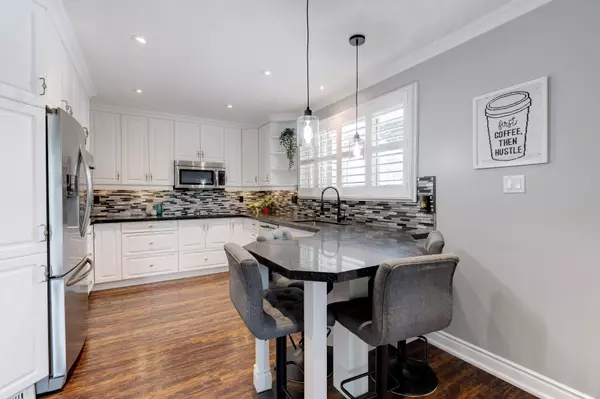 Burlington, ON L7P 2P4,1318 Rosemary CRES