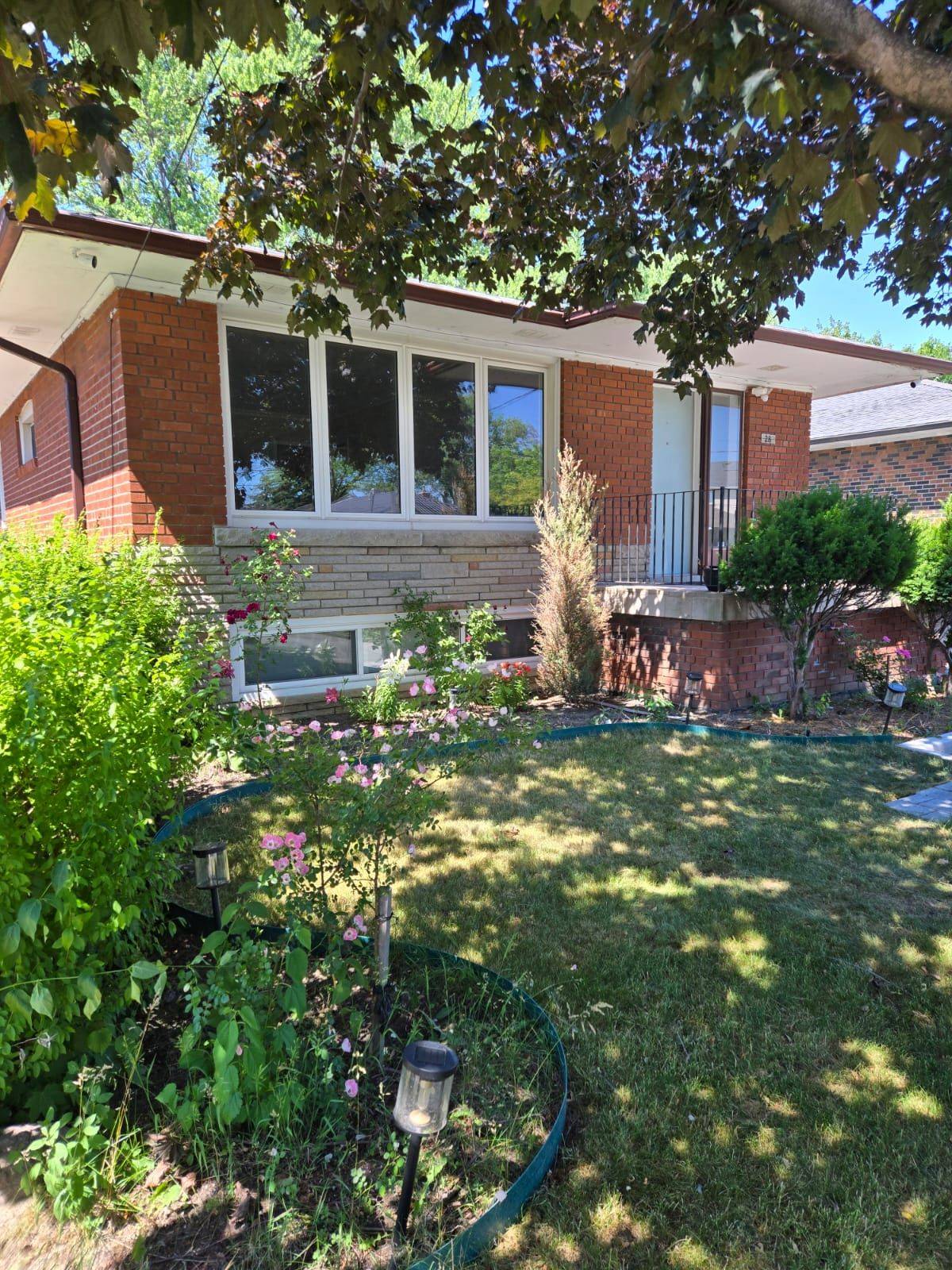 28 Delbert DR, Toronto E04, ON M1P 1X2