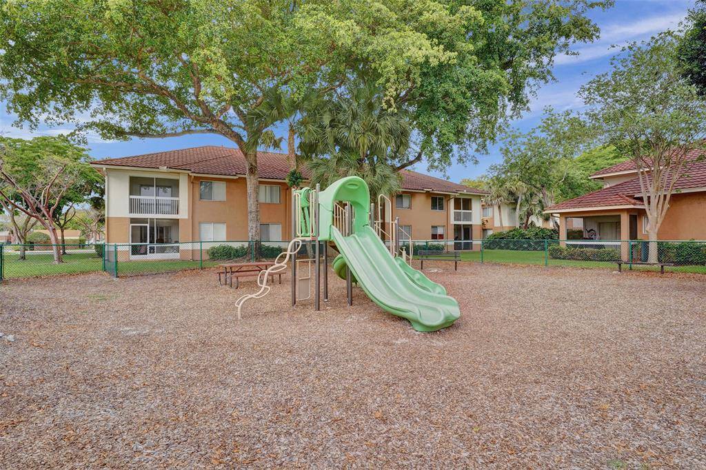 Plantation, FL 33324,772 NW 91st Terrace #772