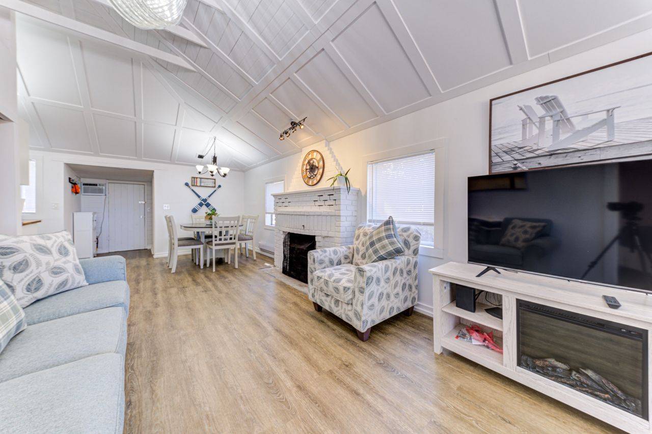 Wasaga Beach, ON L9Z 2M4,278 Coastline DR