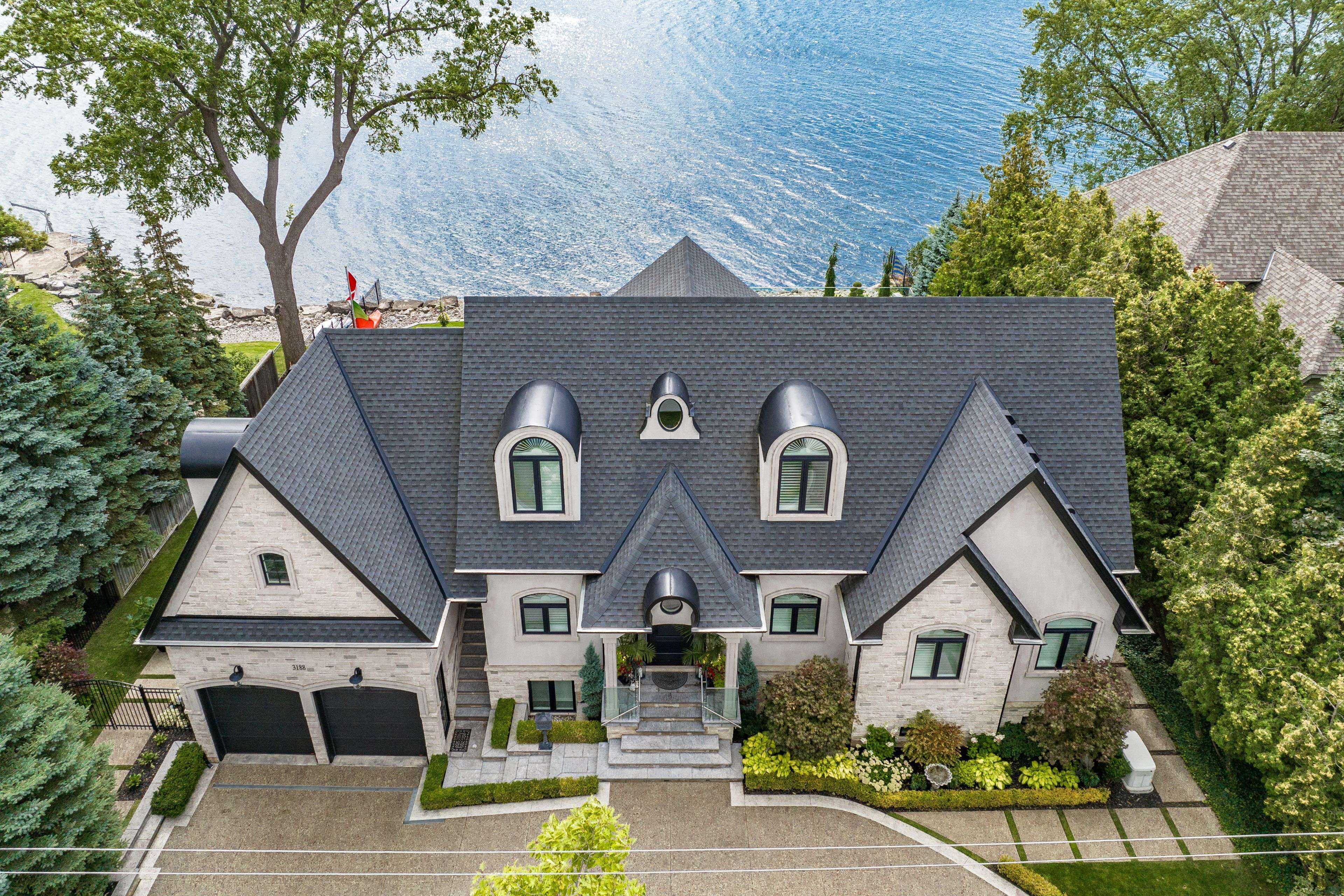 Burlington, ON L7N 1A4,3188 Lakeshore RD