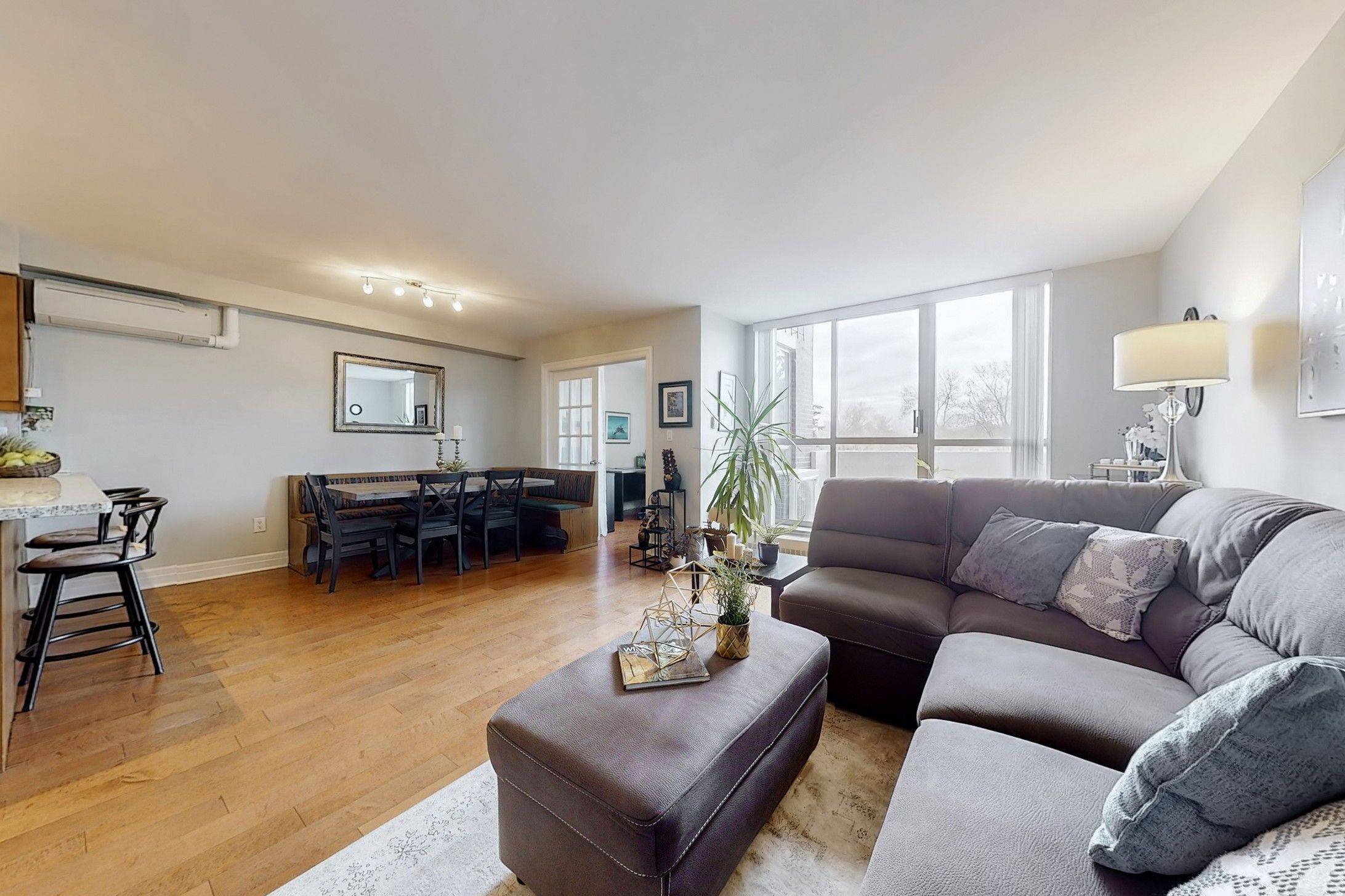 Toronto W01, ON M6S 1A8,35 Ormskirk AVE #215