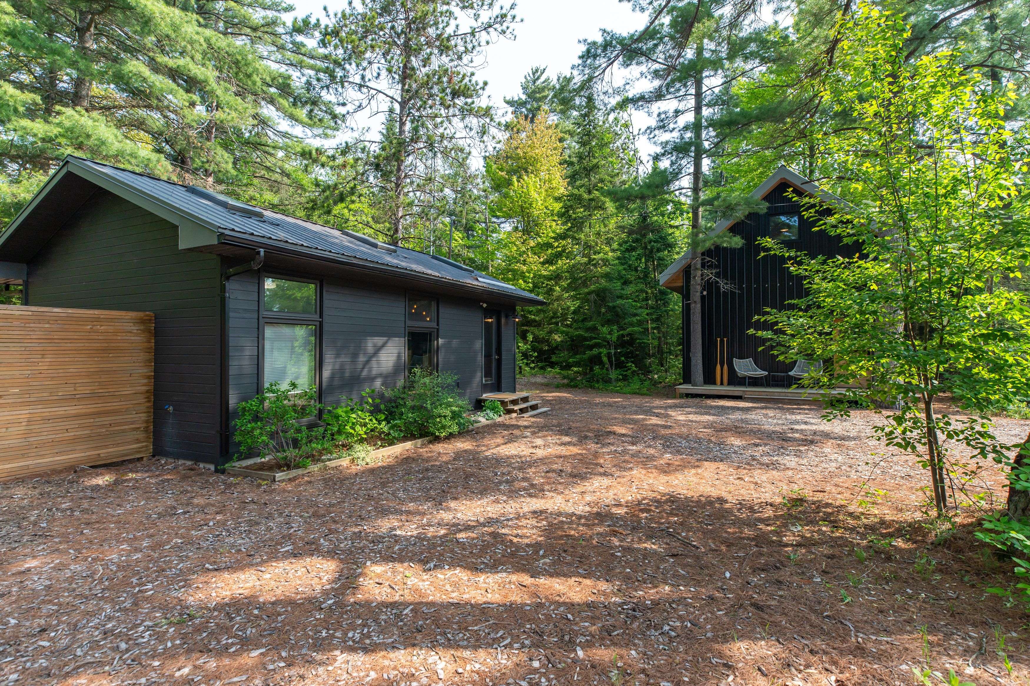 204 Ogimah RD, Native Leased Lands, ON N0H 2T0