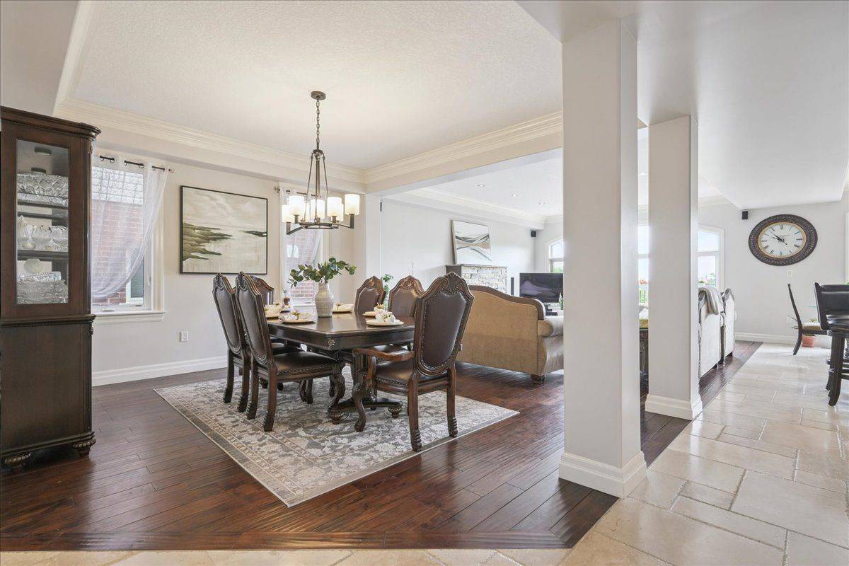 Kitchener, ON N2R 1X2,59 Newcastle DR