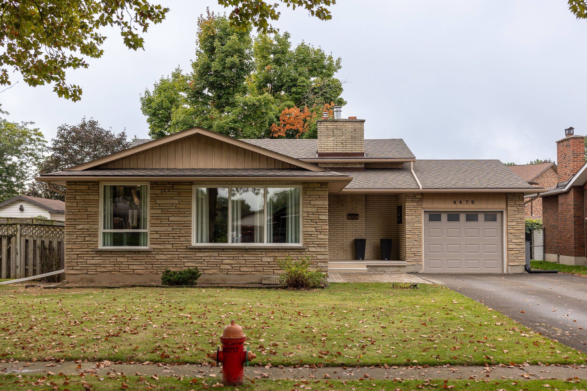 Niagara Falls, ON L2E 6R6,4479 Mitchell AVE