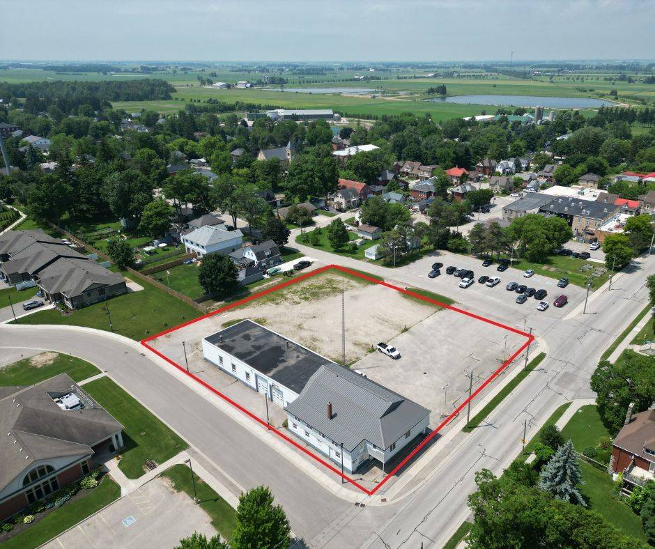 15 MILL ST E, Perth East, ON N0K 1M0