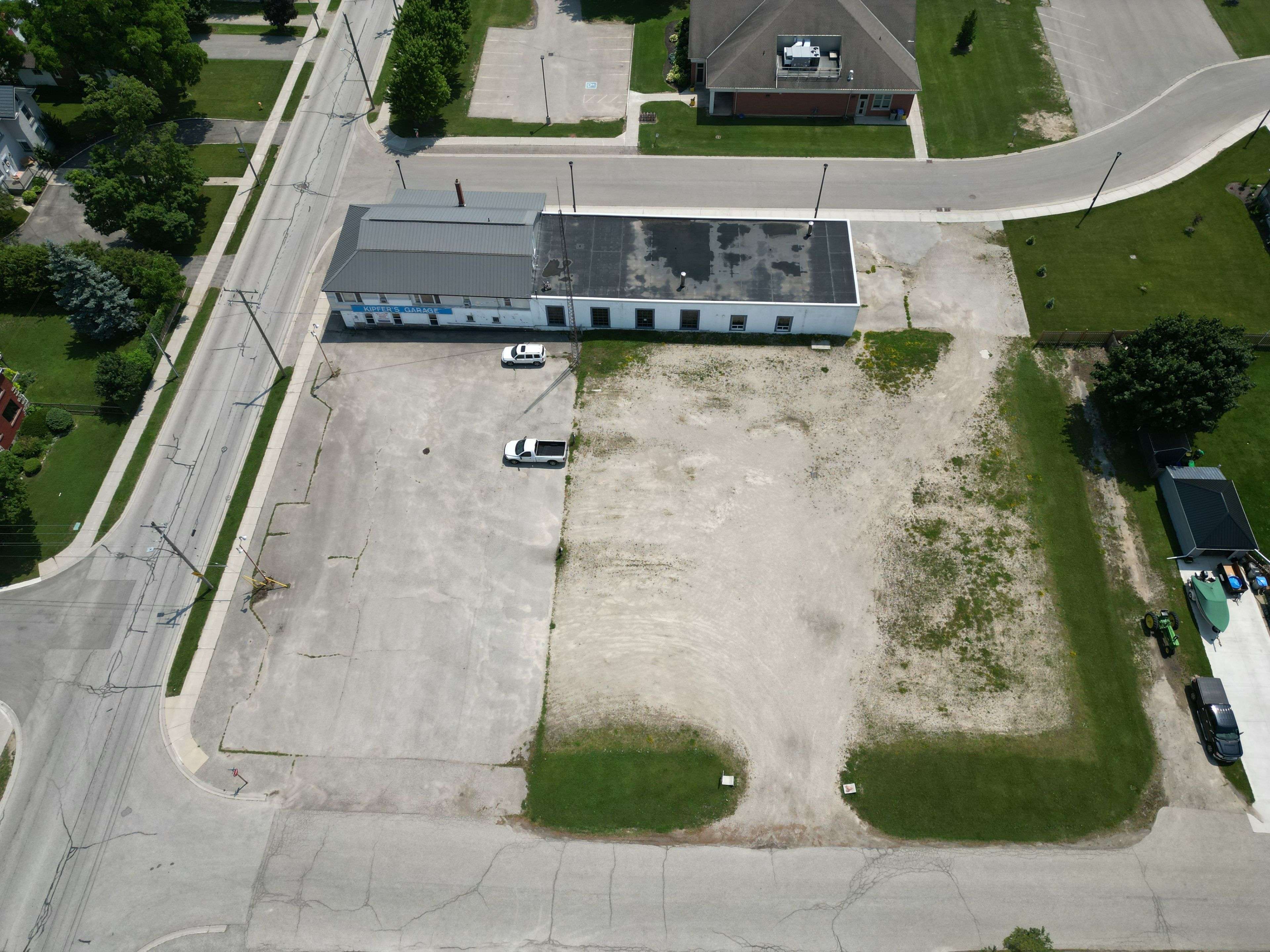 Perth East, ON N0K 1M0,15 MILL ST E